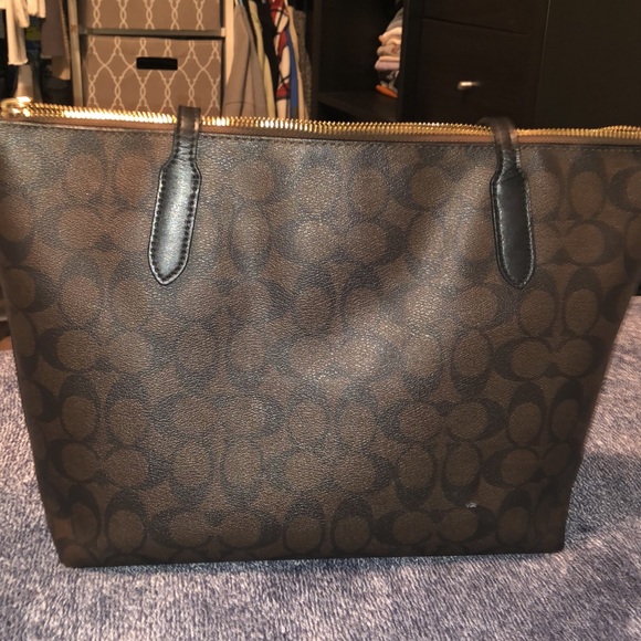 Authentic coach purse - Picture 6 of 10